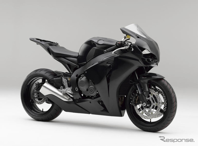 ホンダ、CBR1000RRレースベース車を発売