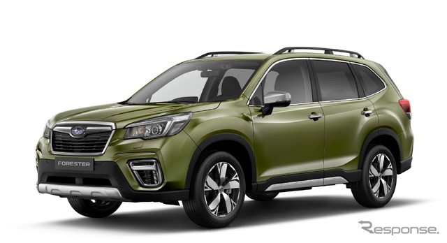 スバル・フォレスター 新型の「e-BOXER」(欧州仕様)