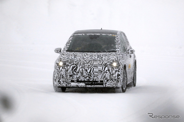 VW ID. ネオ テスト車両(スクープ写真)