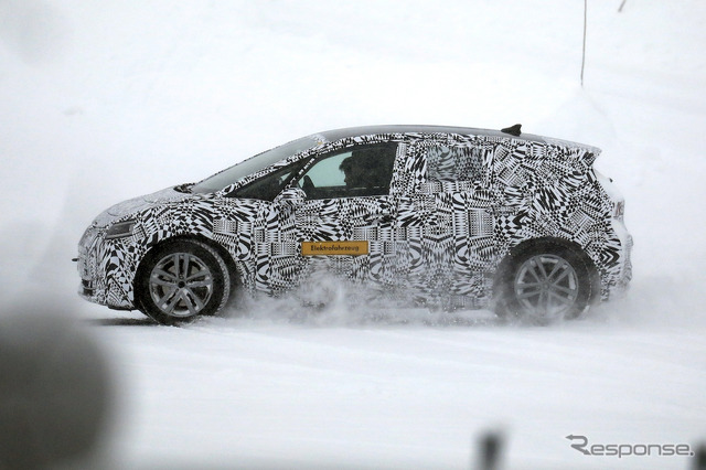 VW ID. ネオ テスト車両(スクープ写真)