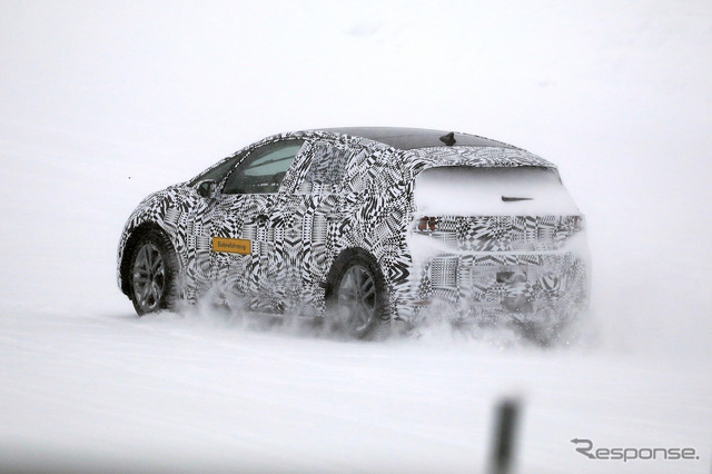 VW ID. ネオ テスト車両(スクープ写真)