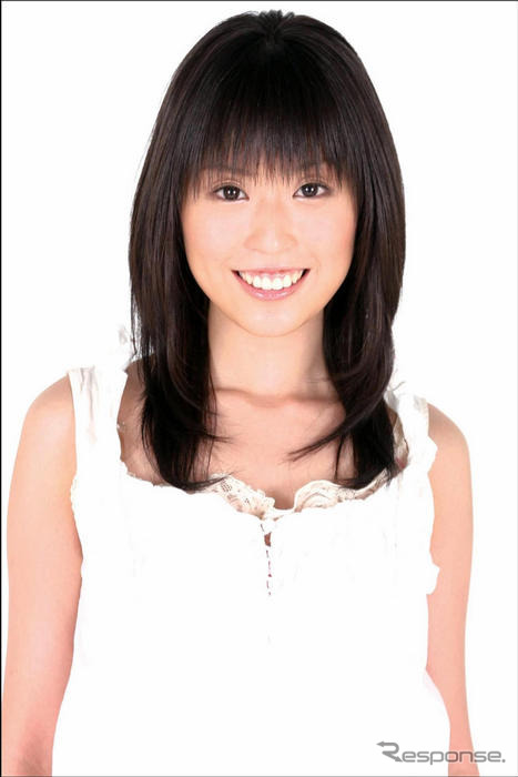 オートトレンドイメージガールに菅崎あみ