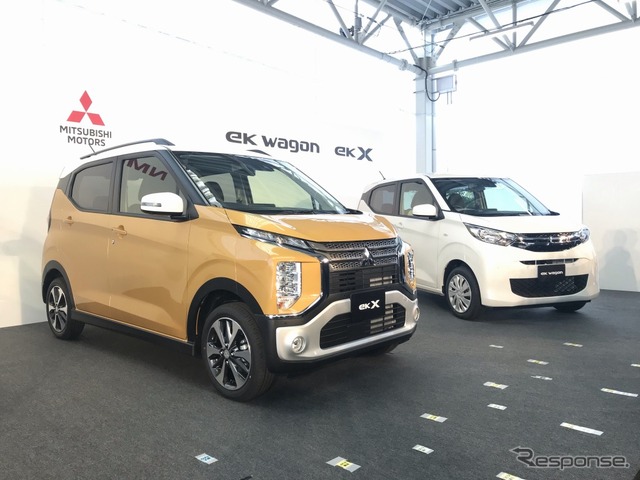 三菱 eKワゴン(右)とeKクロス