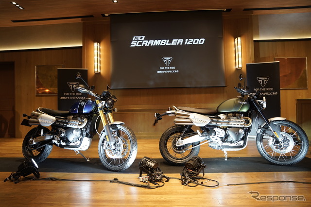 日本での発売が始まったスクランブラー1200 XC(右)と、オフロードでの走破性を高めたスクランブラー1200 XE(左)