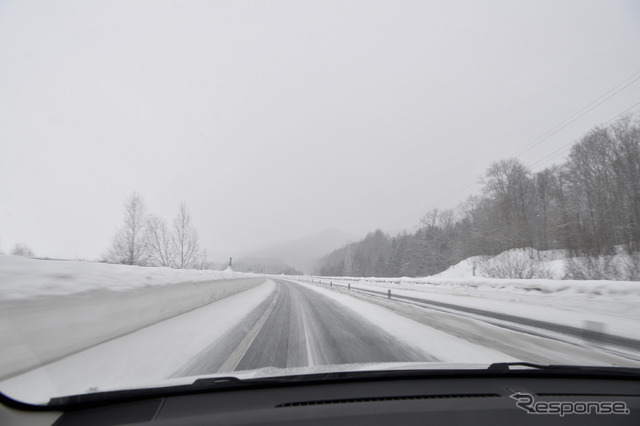 【ホンダ ヴェゼル Modulo仕様 雪上試乗】“雪道”前提ではなく、普通に運転できてしまう…佐藤久実