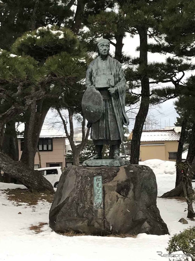 松尾芭蕉の銅像