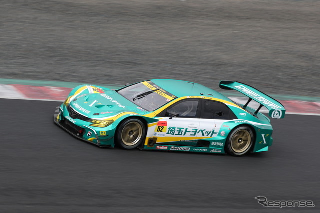 GT300クラス初日4番手タイムの#52 マークX MC。