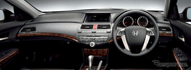 【ホンダ インスパイア 新型発表】若々しい最高のステアリング