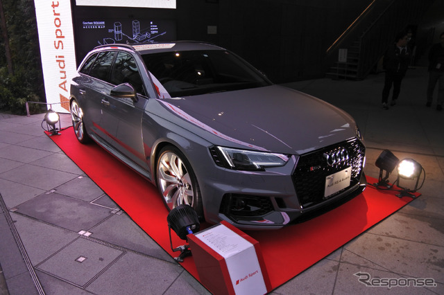 アウディ RS4アバント