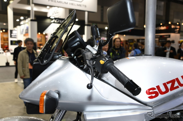 スズキGSX1100Sカタナ(東京モーターサイクルショー2019)