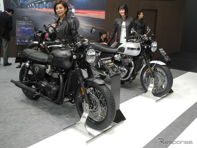 トライアンフの『ボンネビルT120エース』(左)と『ボンネビルT120ダイヤモンドエディション』