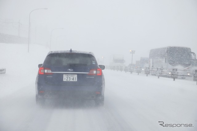 圧雪路面