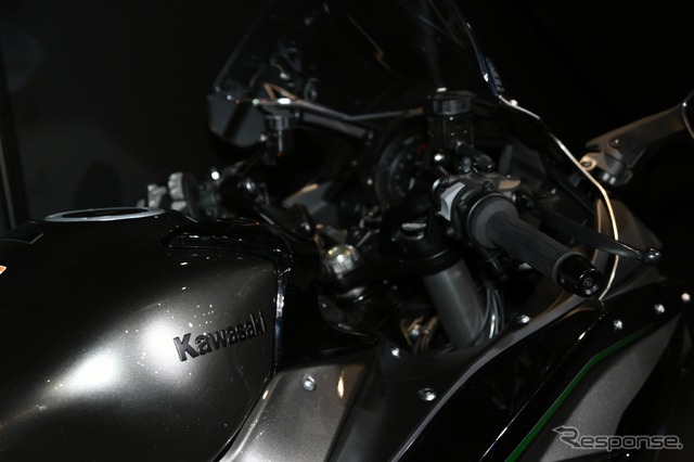 カワサキ Ninja H2 SX SE+(東京モーターサイクルショー2019)