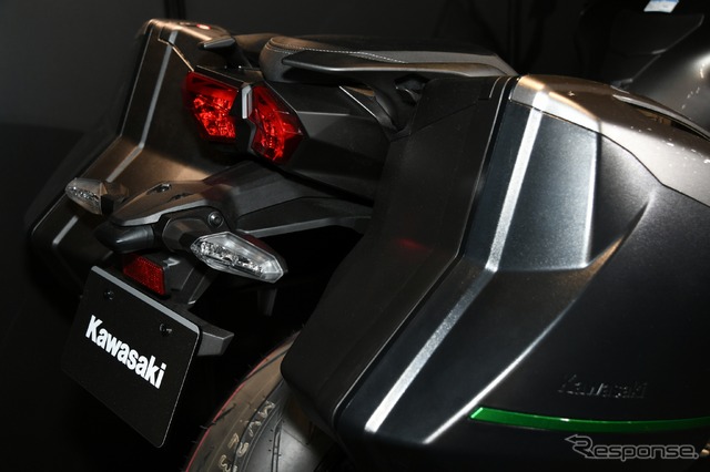 カワサキ Ninja H2 SX SE+(東京モーターサイクルショー2019)