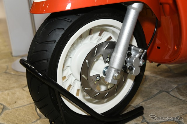 プジョーモトシクル ジャンゴ125エバージョン ABS(東京モーターサイクルショー2019)