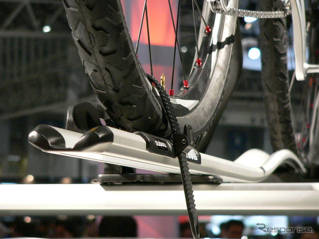 【東京オートサロン08】SUVのSはスポーツカーのS…フォレスター