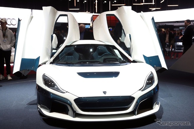 リマック C_Two の量産プロトタイプ車(ジュネーブモーターショー2019)