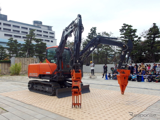 日立建機アスタコ