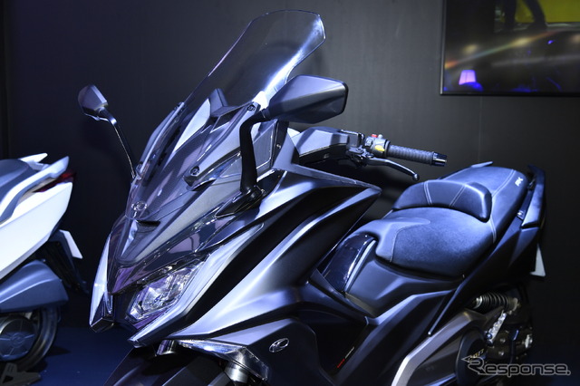 キムコAK550(東京モーターサイクルショー2019)