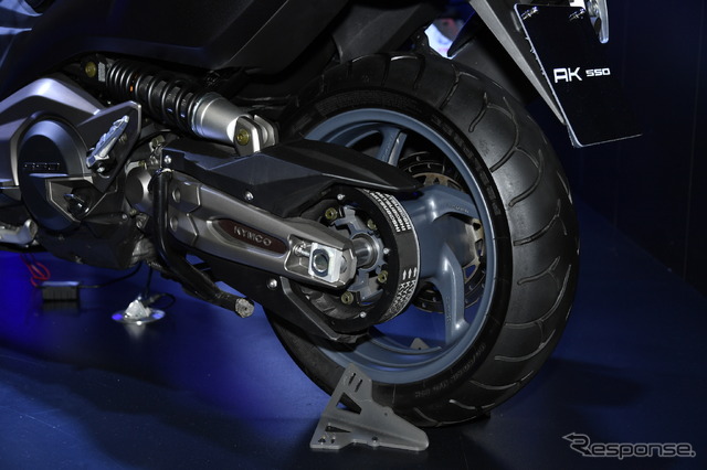 キムコAK550(東京モーターサイクルショー2019)