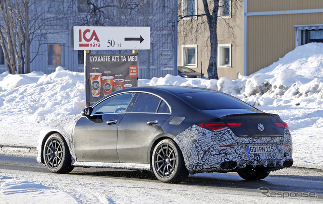 メルセデス AMG CLA45 スクープ写真