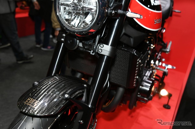 カワサキZ900RSのヨシムラカスタム(東京モーターサイクルショー2019)