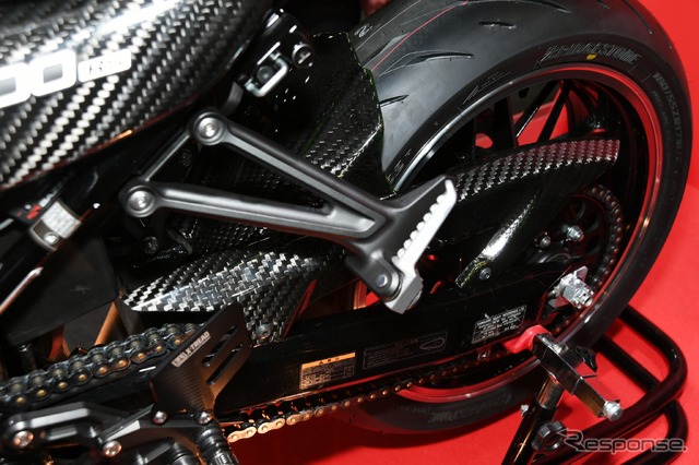 カワサキZ900RSのヨシムラカスタム(東京モーターサイクルショー2019)