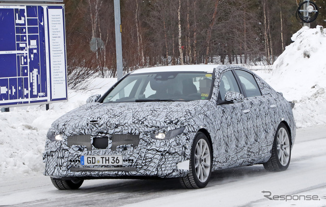 メルセデスベンツ Cクラス 次期型、PHEV 開発車両(スクープ写真)