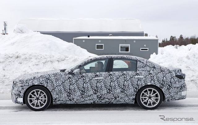 メルセデスベンツ Cクラス 次期型、PHEV 開発車両(スクープ写真)