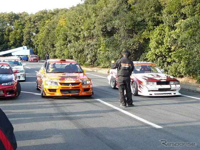 【東京オートサロン08】D1デモラン…トップドリフターが対決