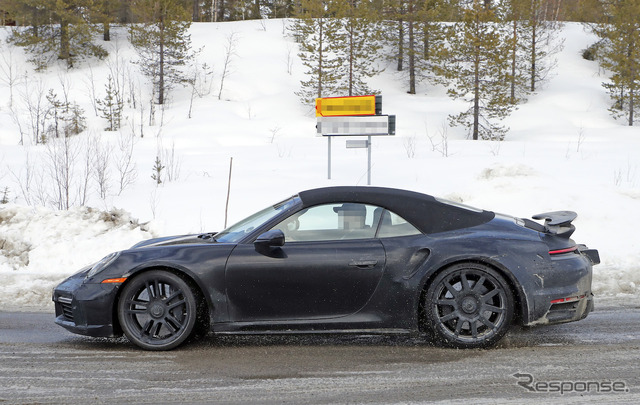 ポルシェ 911ターボ カブリオレ 新型(スクープ写真)