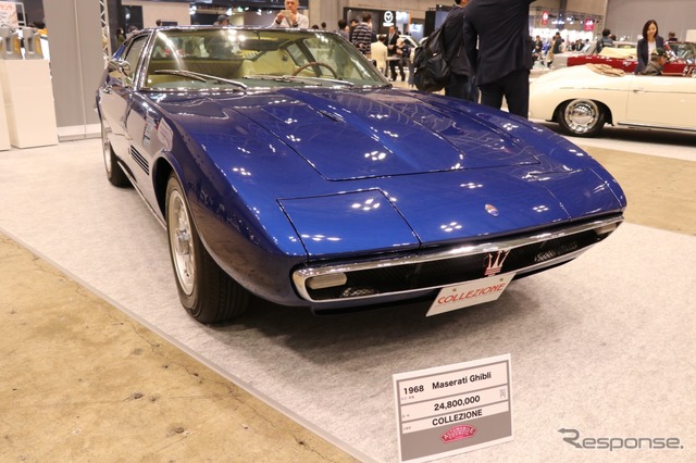 マセラティ・ギブリが目を惹くコレツィオーネのブース。