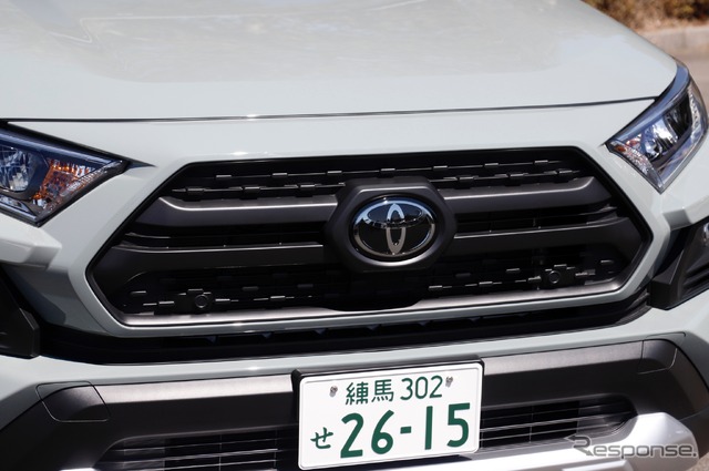 トヨタ RAV4 Adventure（アドベンチャー）