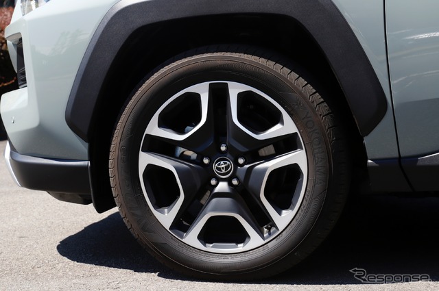 トヨタ RAV4 Adventure(アドベンチャー)
