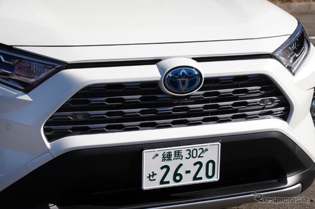 トヨタ RAV4 HYBRID G