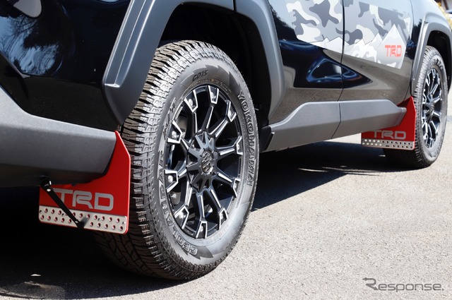 トヨタ RAV4 Adventure TRD Field Monster(フィールド・モンスター)