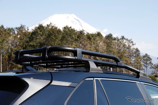 トヨタ RAV4 Adventure TRD Field Monster(フィールド・モンスター)
