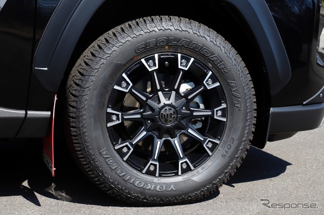 トヨタ RAV4 Adventure TRD Field Monster(フィールド・モンスター)