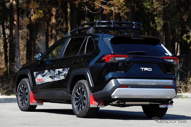 トヨタ RAV4 Adventure TRD Field Monster(フィールド・モンスター)