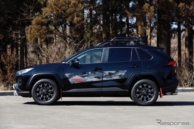 トヨタ RAV4 Adventure TRD Field Monster（フィールド・モンスター）