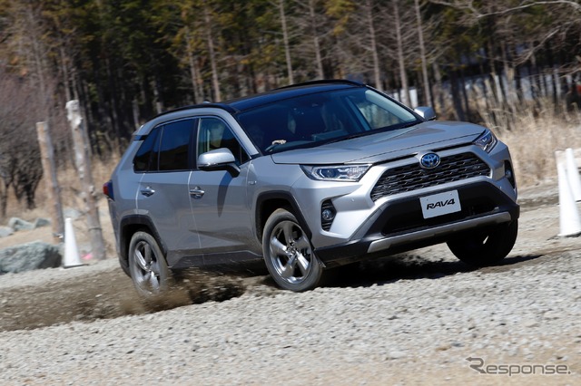 トヨタ RAV4 新型 ハイブリッドモデル