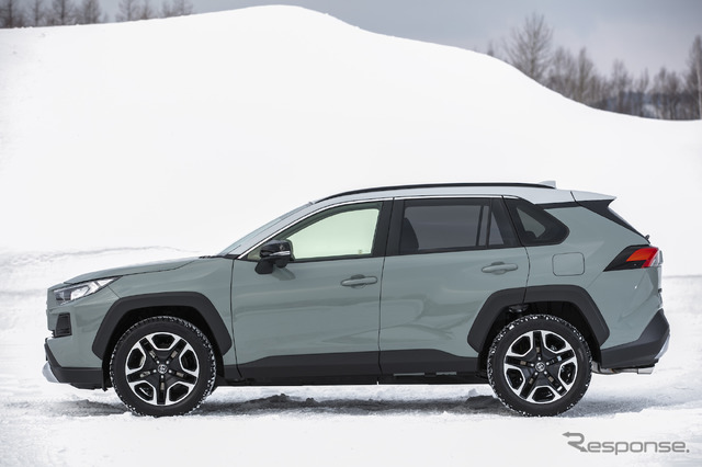 トヨタ RAV4 新型(「Adventure」ダイナミックトルクベクタリングAWD搭載車)