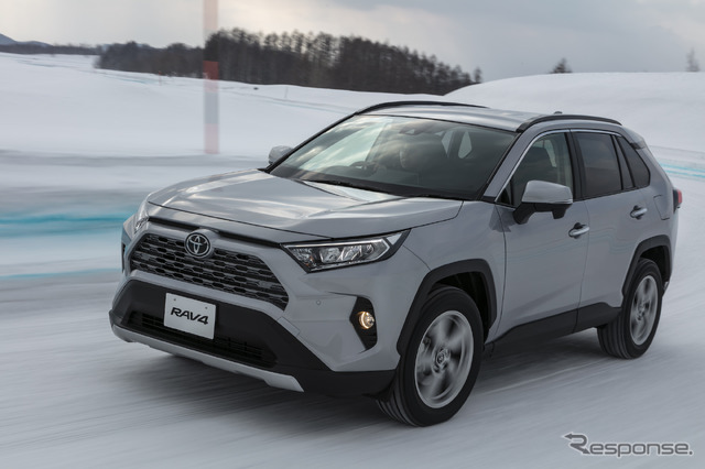 トヨタ RAV4 新型(「G」ダイナミックトルクコントロール4WD搭載車)