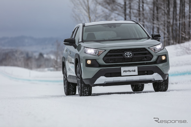 トヨタ RAV4 新型(「Adventure」ダイナミックトルクベクタリングAWD搭載車)