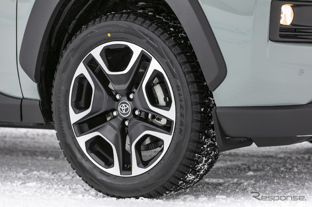 トヨタ RAV4 新型(「Adventure」ダイナミックトルクベクタリングAWD搭載車)