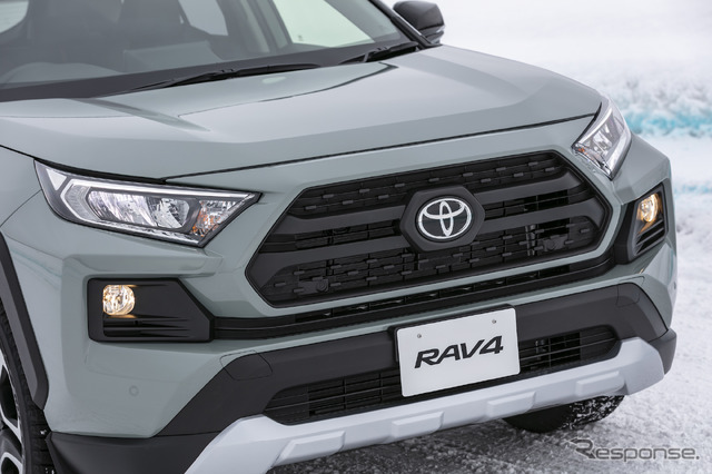 トヨタ RAV4 新型(「Adventure」ダイナミックトルクベクタリングAWD搭載車)