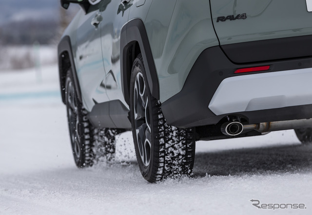 トヨタ RAV4 新型(「Adventure」ダイナミックトルクベクタリングAWD搭載車)