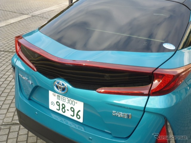 トヨタ プリウスPHEV