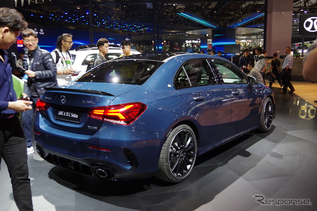 メルセデスAMG A35L 4MATICセダン（上海モーターショー2019）