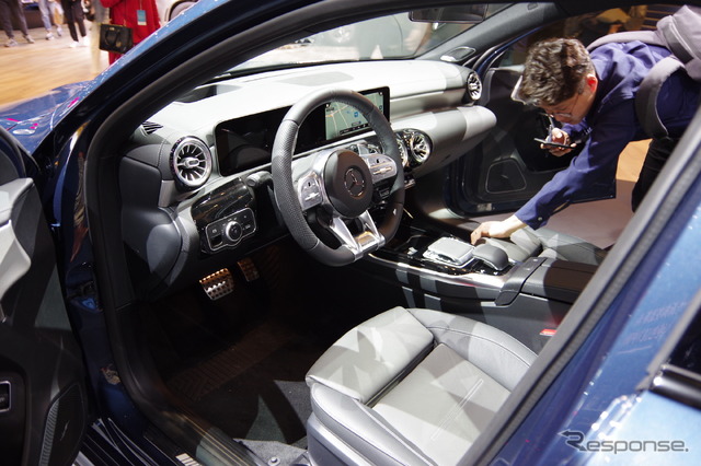 メルセデスAMG A35L 4MATICセダン(上海モーターショー2019)